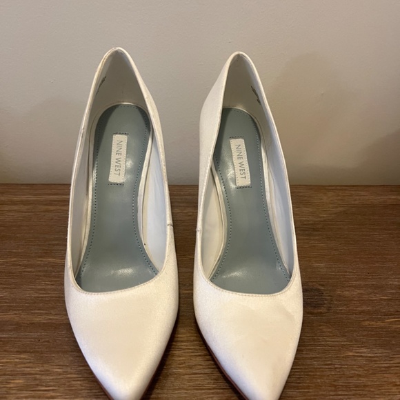COPY - Nine West White Heels, Size 8 - Picture 4 of 5